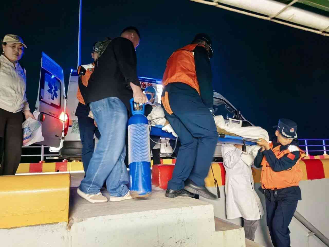 �·���޵����ο�ͻ���ļ����������ݡ�����ʱ�١�